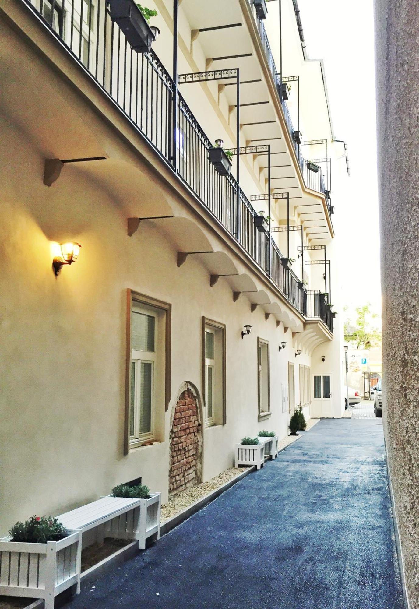 H75 Apartments Kosice Centre Εξωτερικό φωτογραφία