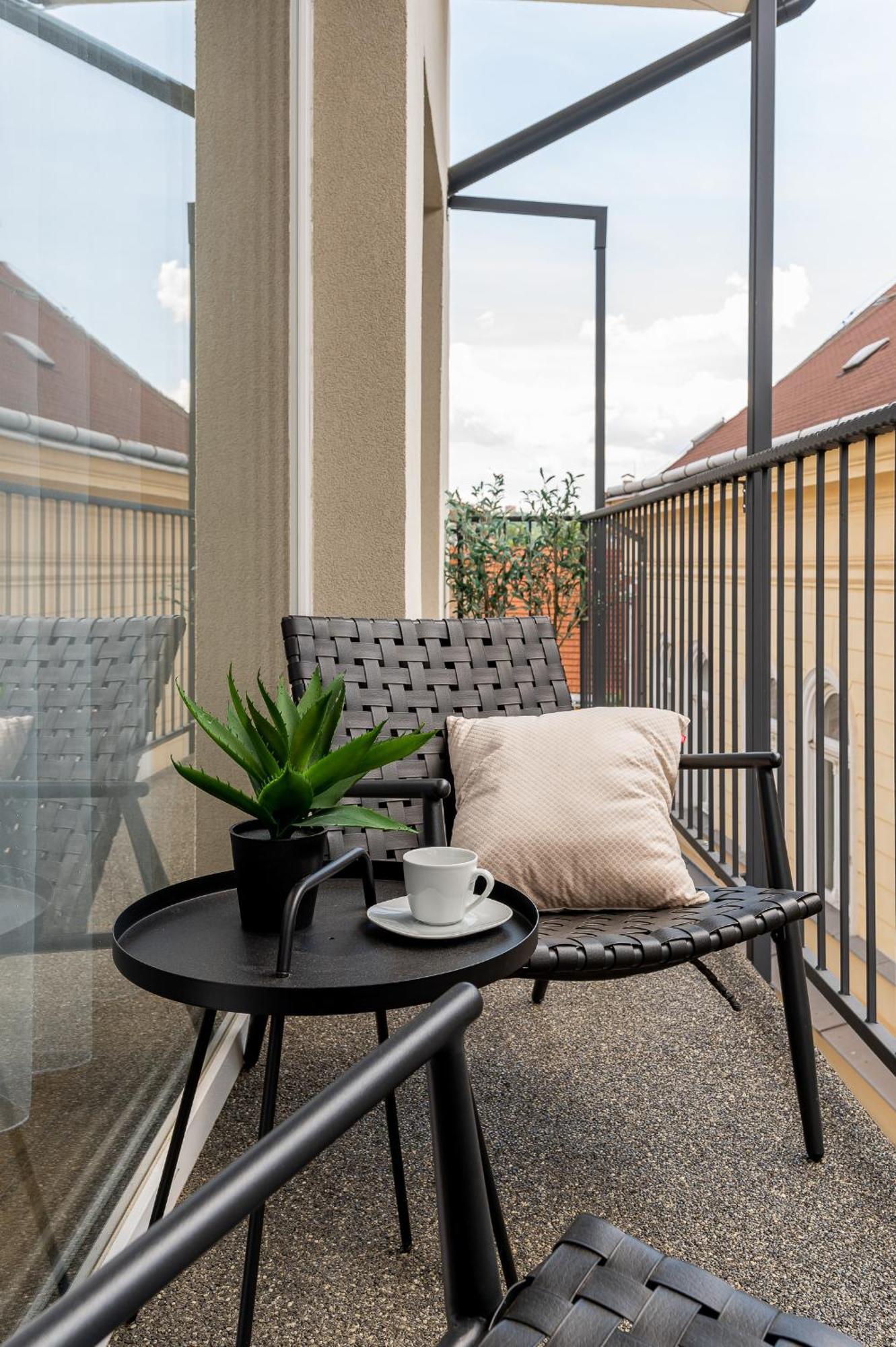 H75 Apartments Kosice Centre Εξωτερικό φωτογραφία